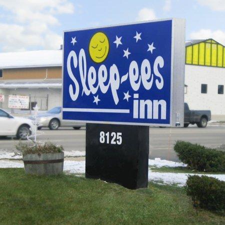 Sleep-Ees Inn, Saginaw & Frankenmuth Екстериор снимка