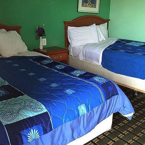 Sleep-Ees Inn, Saginaw & Frankenmuth Екстериор снимка